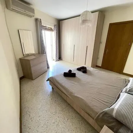 Conmal Lejlighed Mellieħa